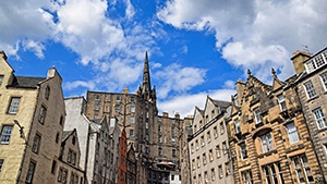 Äldre byggnader i Edinburgh